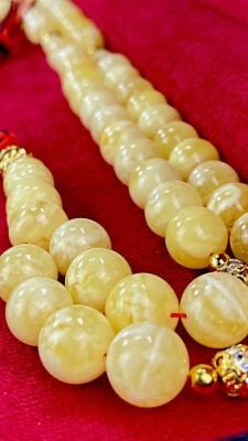 EXCLUSIVE WHITE TIGER NATURAL BALTIC AMBER ROSARY 48 Beads 32 gr.