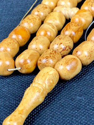 CERTIFIED FORMED BALTIC AMBER 33B 61 gr. (VINTAGE LIKE)