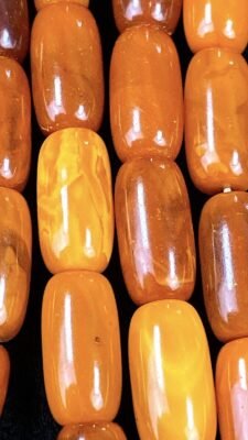 SUPER RARE ANTIQUE NATURAL GERMAN AMBER ROSARY 33 BEADS كهرمان الماني انتيك مينمار حر نادر