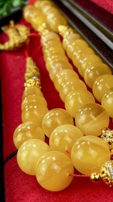 EXCLUSIVE PREMIUM NATURAL BALTIC AMBER ROSARY 65GR. 36 BEADS  مسباح كهرب حر بولندي تشخيط فرز