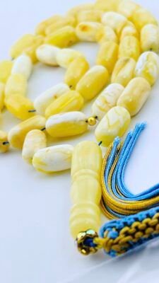 EXCLUSIVE ICY WHITE NATURAL BALTIC AMBER ROSARY 39 BEADS 27 GR.  مسباح كهرمان بولندي ثلجي قديم تشخيط صنوبري