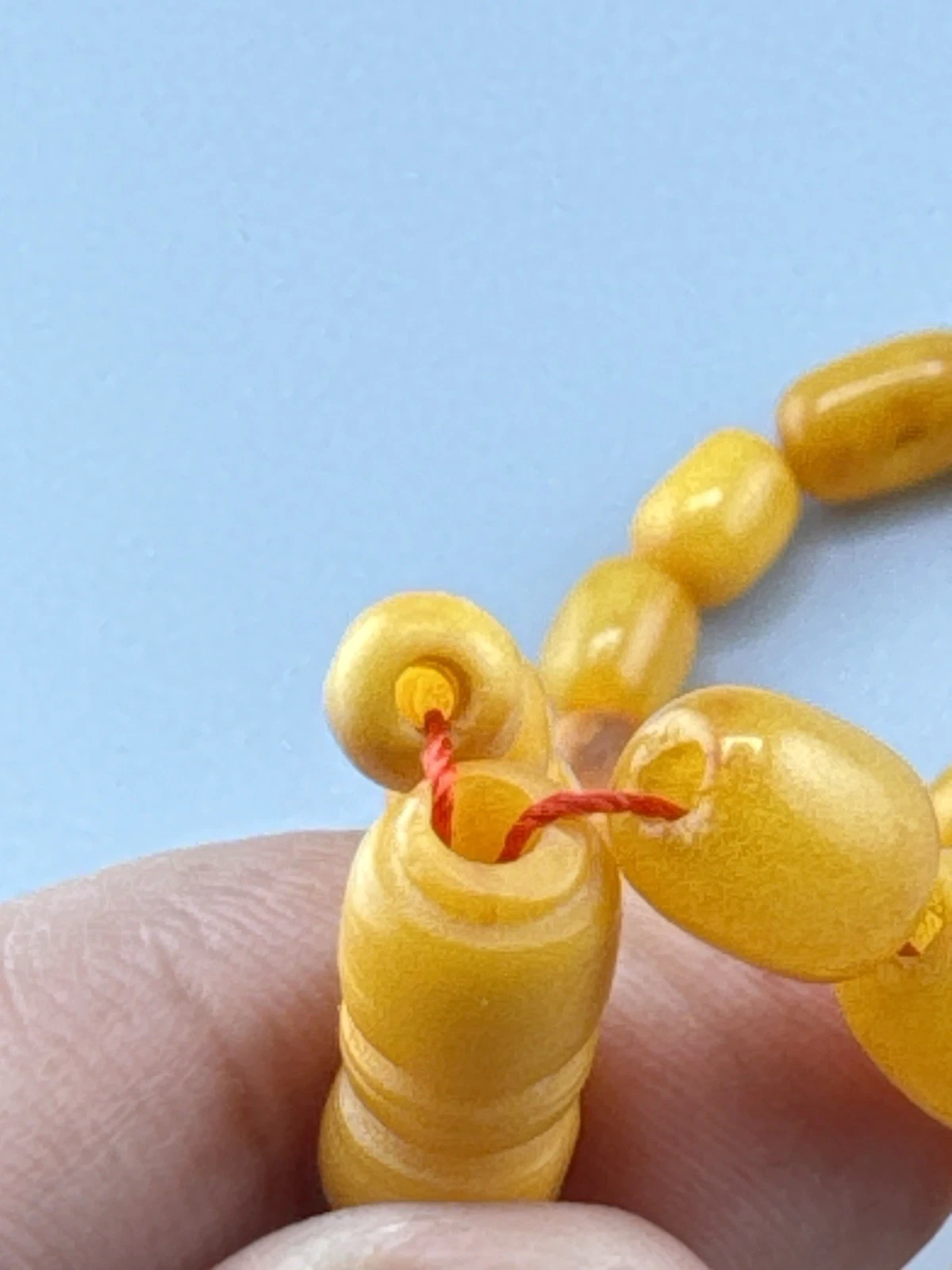 RARE CERTIFIED ANTIQUE GERMAN NATURAL BALTIC AMBER ROSARY 31GR 70 Beads . مسباح كهرمان الماني حر نادر - Image 4