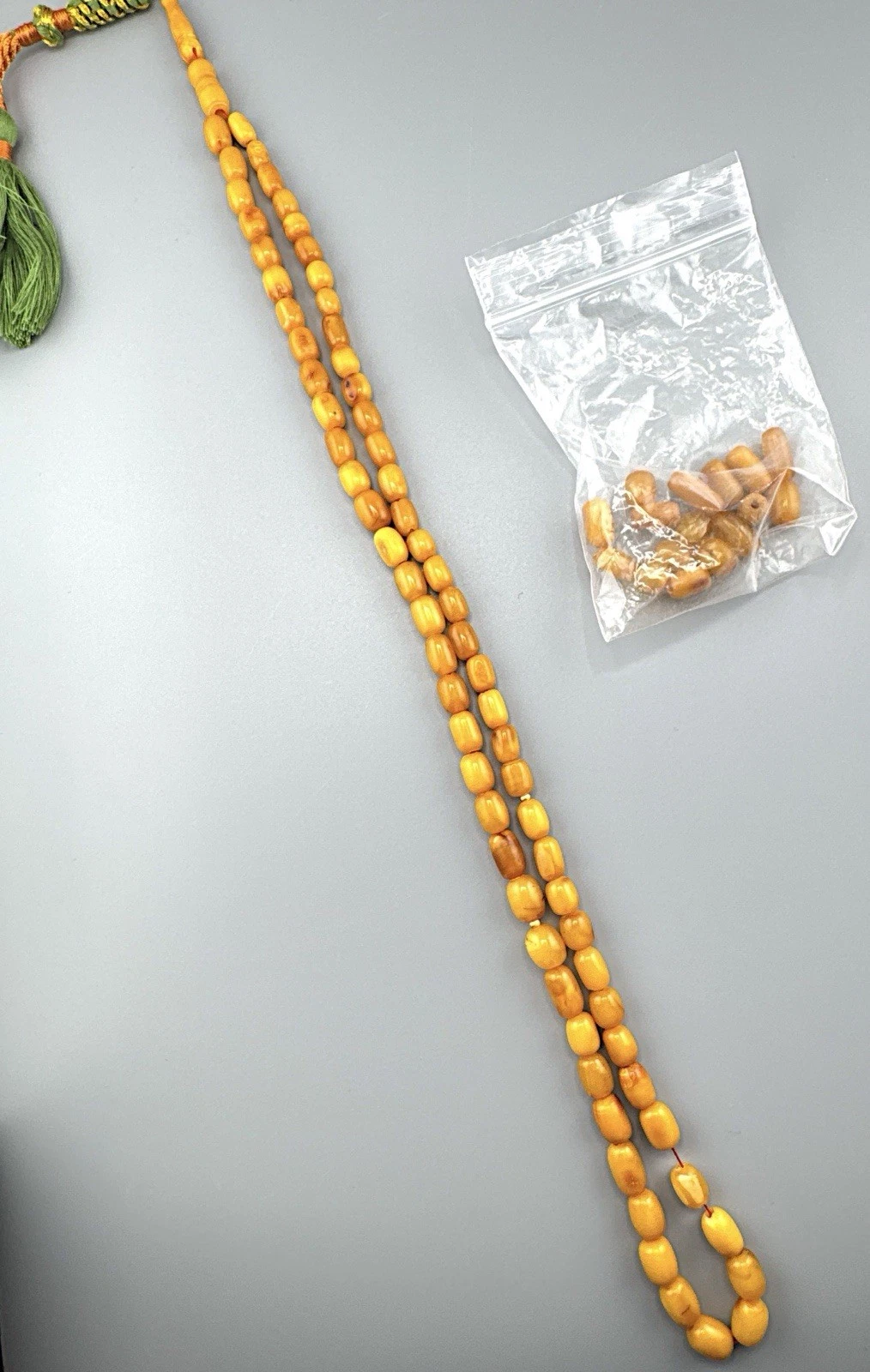 RARE CERTIFIED ANTIQUE GERMAN NATURAL BALTIC AMBER ROSARY 31GR 70 Beads . مسباح كهرمان الماني حر نادر - Image 2