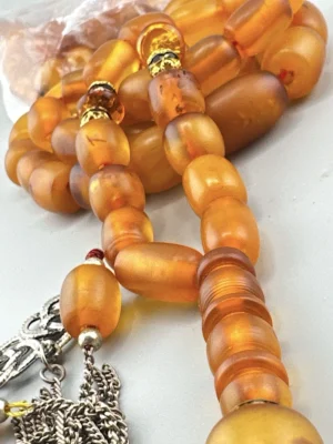 RARE CERTIFIED ANTIQUE GERMAN NATURAL BALTIC AMBER ROSARY 60GR .  مسباح كهرمان الماني حر نادر