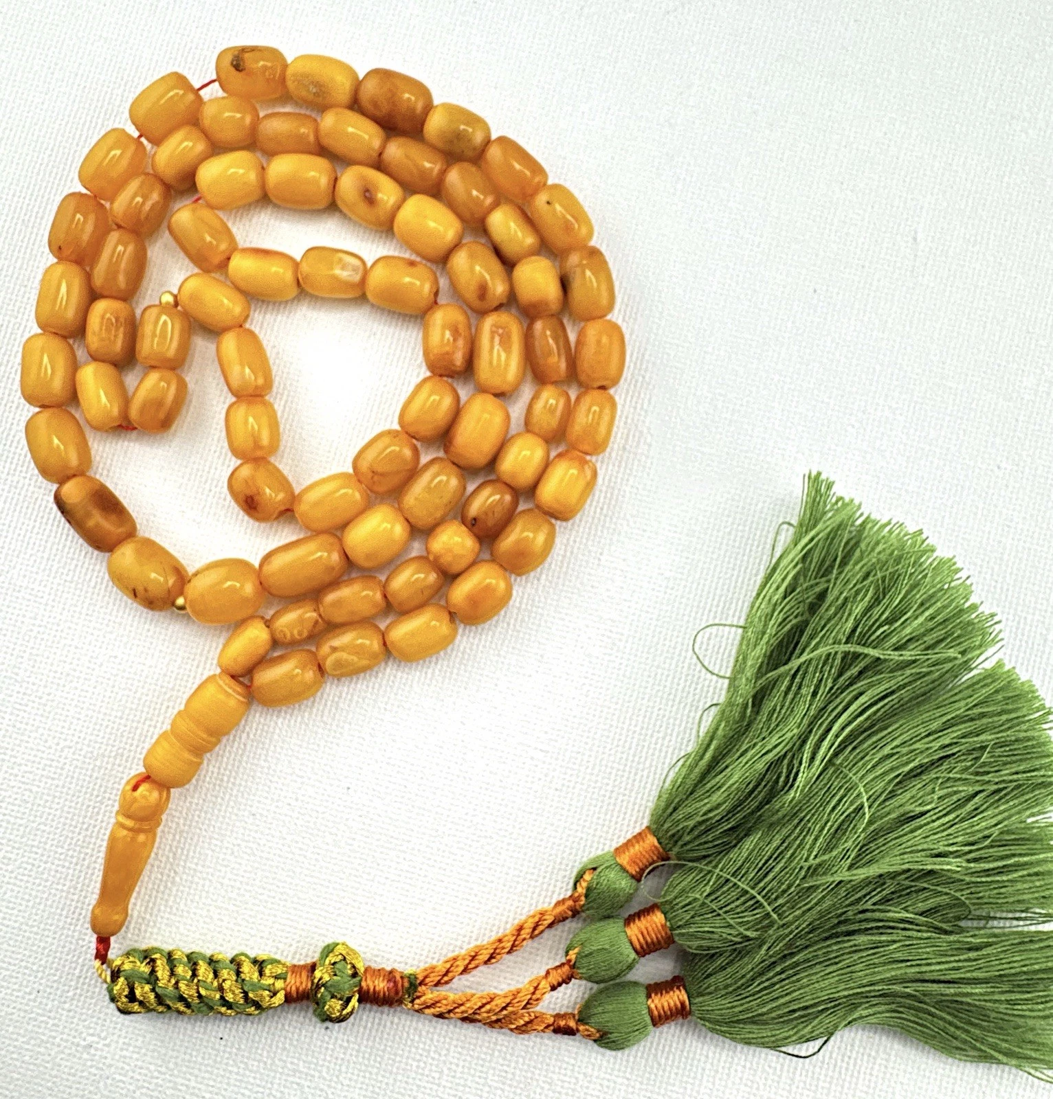 RARE CERTIFIED ANTIQUE GERMAN NATURAL BALTIC AMBER ROSARY 31GR 70 Beads . مسباح كهرمان الماني حر نادر